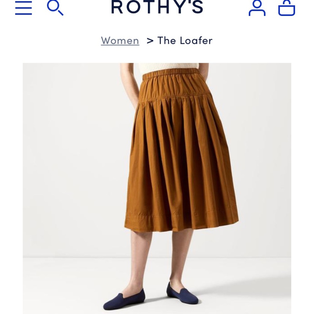 COPY - Navy blue Rothy’s loafers.